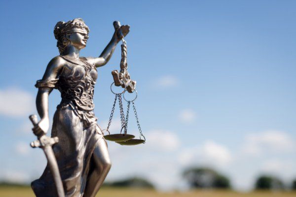 Riflessioni sull’obbligatorietà dell’azione penale. Origini, funzione e prospettiva di riforma dell’istituto